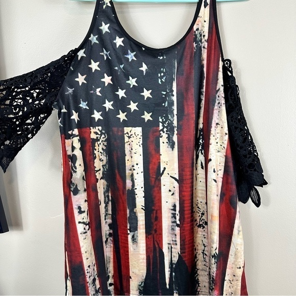 No name large 20-1/2 p2 p 30” length off shoulder. Lace sleeves zip front. New - Picture 5 of 5